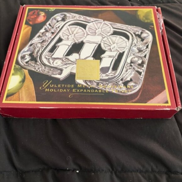 Lenox Holiday Trivet - Picture 4 of 5